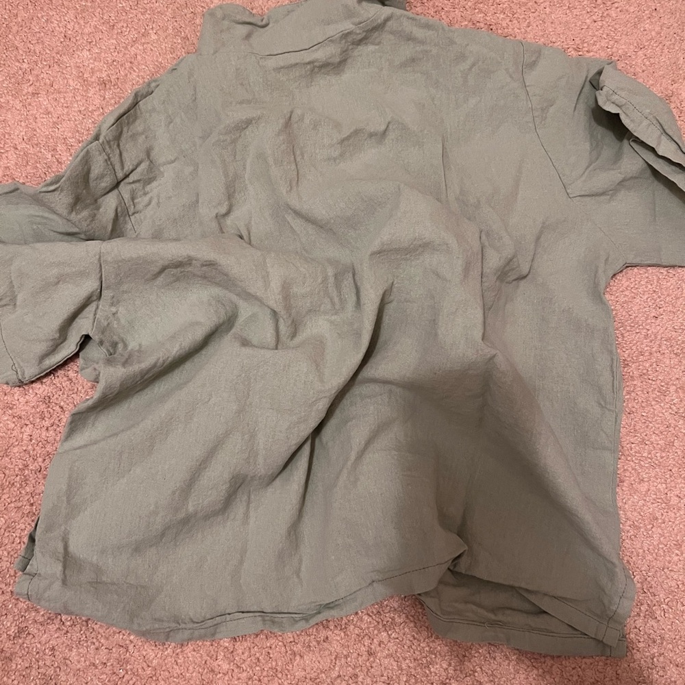 Men's Casual Green Shirt - Picture 2 of 4